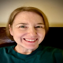 Liz portrait photo 2026